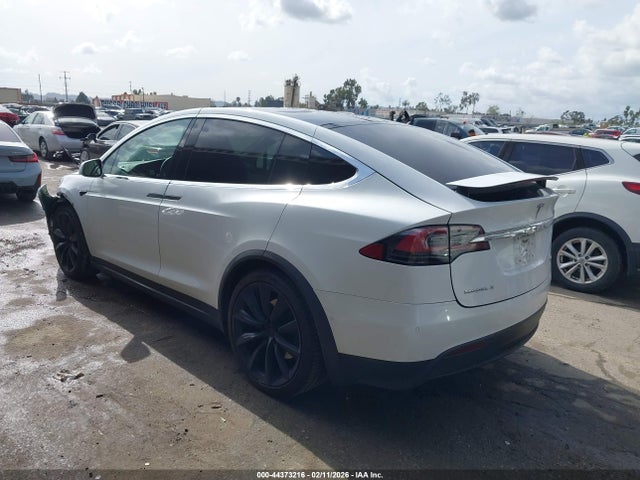 Продажа на аукционе авто 2018 Tesla Model X 100d/75d/p100d, vin: 5YJXCBE22JF142767, номер лота: 44373216