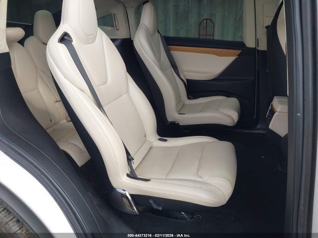 Продажа на аукционе авто 2018 Tesla Model X 100d/75d/p100d, vin: 5YJXCBE22JF142767, номер лота: 44373216