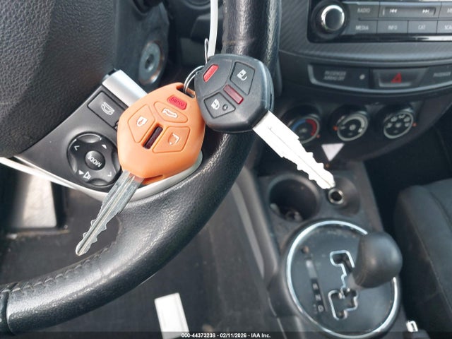 44373238 :رقم المزاد ، 4A4AP3AU0FE053045 vin ، 2015 Mitsubishi Outlander Sport Es مزاد بيع