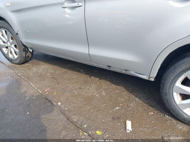 44373238 :رقم المزاد ، 4A4AP3AU0FE053045 vin ، 2015 Mitsubishi Outlander Sport Es مزاد بيع