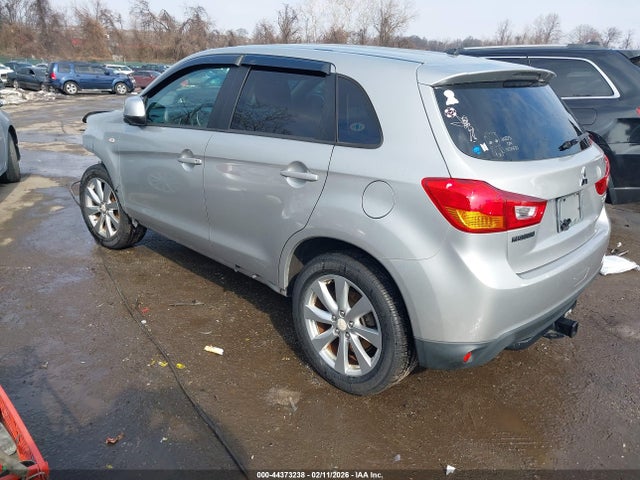 44373238 :رقم المزاد ، 4A4AP3AU0FE053045 vin ، 2015 Mitsubishi Outlander Sport Es مزاد بيع