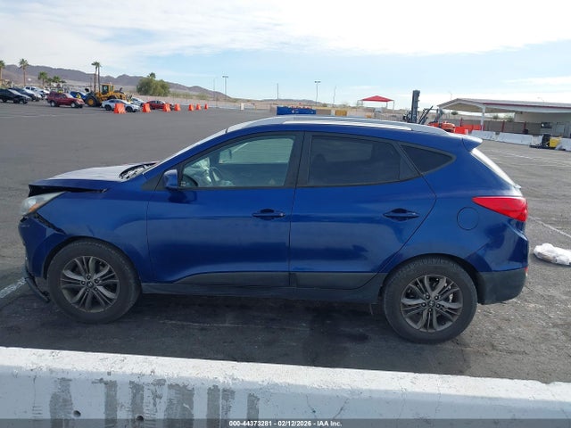 KM8JUCAG0EU875466 Hyundai TUCSON SE