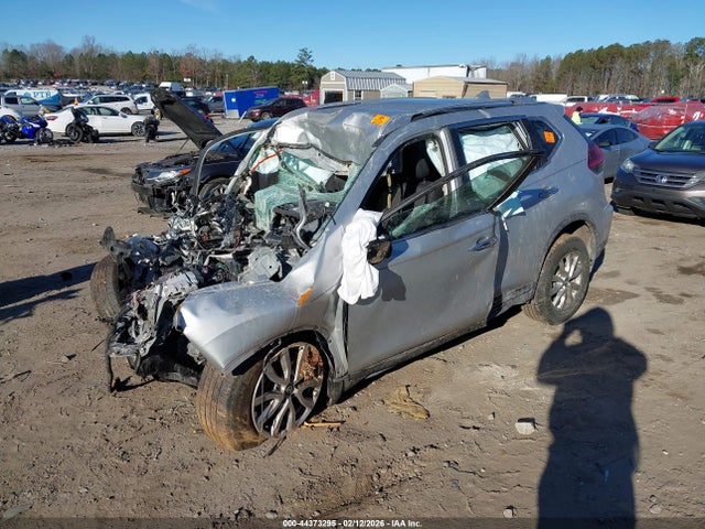 JN8AT2MTXLW010214 Nissan Rogue Sv Fwd