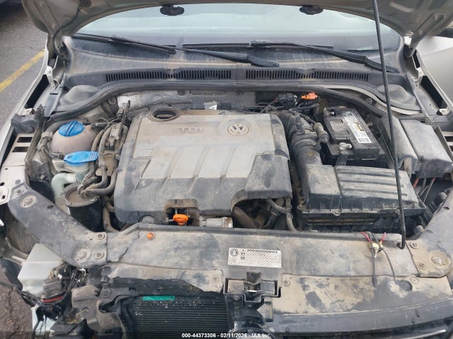 Продажа на аукционе авто 2013 Volkswagen Jetta 2.0l Tdi, vin: 3VWLL7AJ2DM205355, номер лота: 44373306