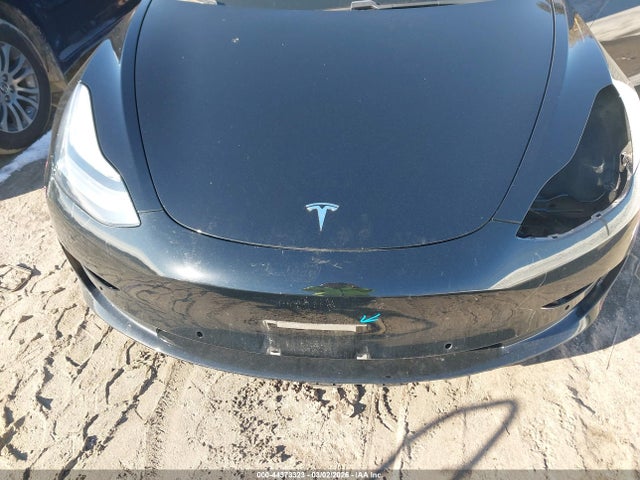 2020 Tesla Model 3 მანქანა იყიდება აუქციონზე, vin: 5YJ3E1EA4LF613959, აუქციონის ნომერი: 44373323