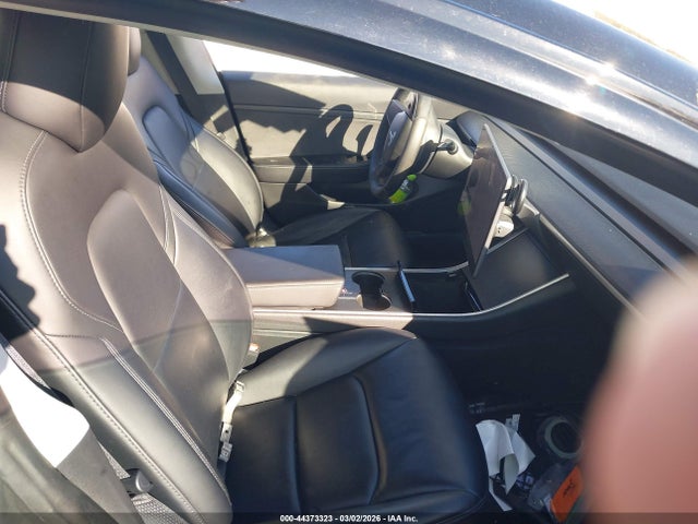 2020 Tesla Model 3 მანქანა იყიდება აუქციონზე, vin: 5YJ3E1EA4LF613959, აუქციონის ნომერი: 44373323