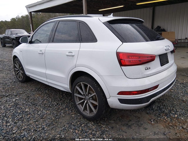 2018 AUDI Q3 WA1HCCFS5JR008462 Photo 2