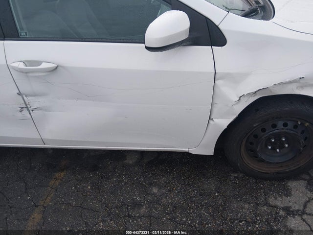 Toyota COROLLA LE 2018 5YFBURHE4JP796051 Image 12