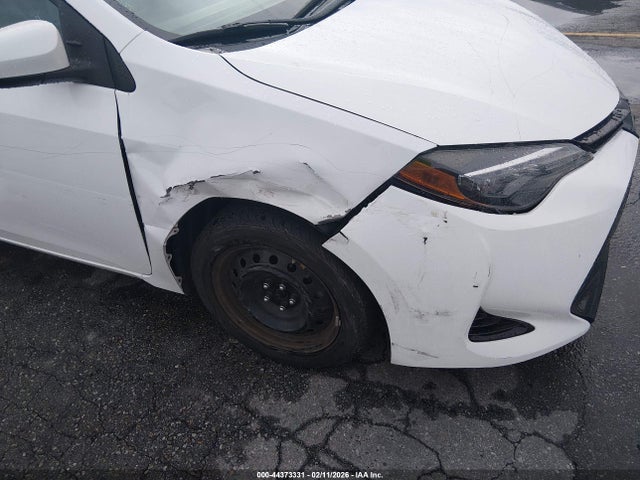 Toyota COROLLA LE 2018 5YFBURHE4JP796051 Image 6