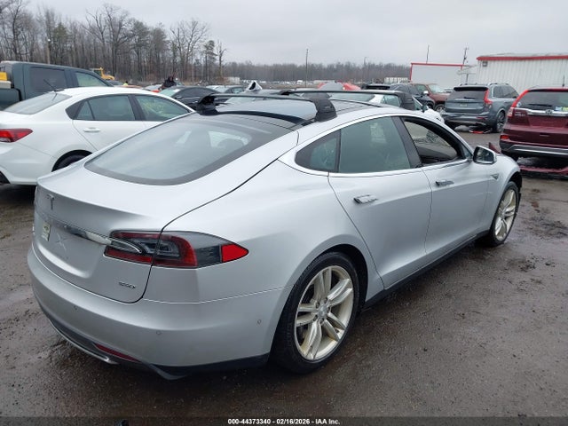 2015 TESLA MODEL S 5YJSA1H29FFP78468 Photo 3