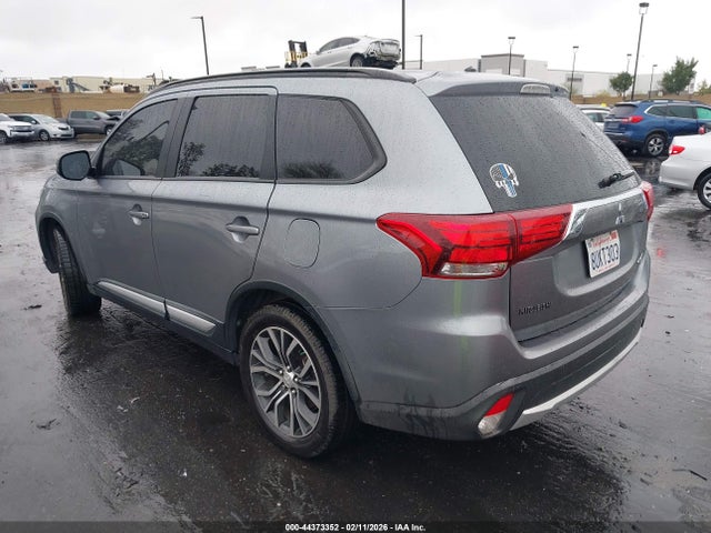 2016 MITSUBISHI OUTLANDER JA4AD3A35GZ016231 Photo 2