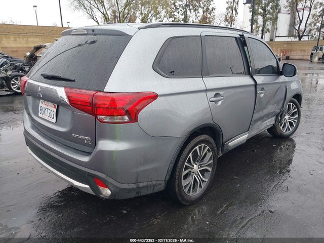 2016 MITSUBISHI OUTLANDER JA4AD3A35GZ016231 Photo 3