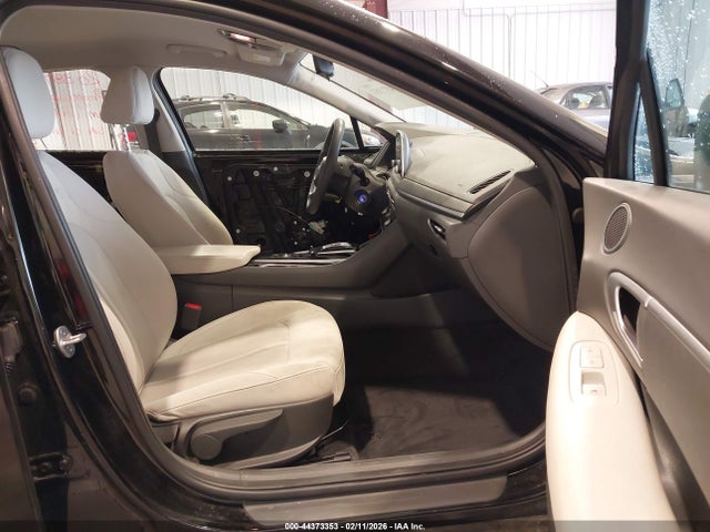 KMHL24JA8PA261320 Hyundai SONATA SE