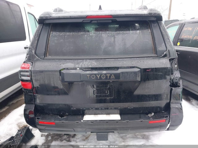 44373361 :رقم المزاد ، JTEVA5BR4S5036318 vin ، 2025 Toyota 4runner Sr5 مزاد بيع