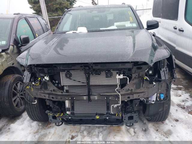 44373361 :رقم المزاد ، JTEVA5BR4S5036318 vin ، 2025 Toyota 4runner Sr5 مزاد بيع