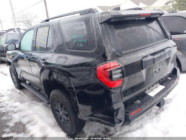 44373361 :رقم المزاد ، JTEVA5BR4S5036318 vin ، 2025 Toyota 4runner Sr5 مزاد بيع