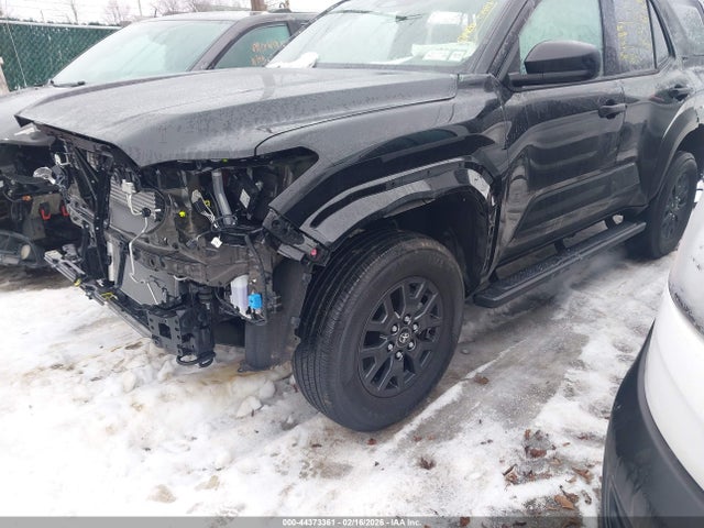 44373361 :رقم المزاد ، JTEVA5BR4S5036318 vin ، 2025 Toyota 4runner Sr5 مزاد بيع