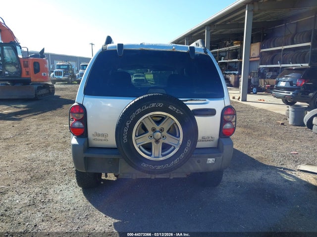 2005 Jeep Liberty Renegade მანქანა იყიდება აუქციონზე, vin: 1J4GL38K55W526524, აუქციონის ნომერი: 44373366