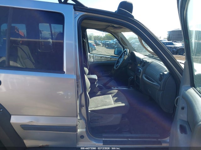 2005 Jeep Liberty Renegade მანქანა იყიდება აუქციონზე, vin: 1J4GL38K55W526524, აუქციონის ნომერი: 44373366