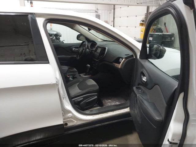 2016 JEEP CHEROKEE 1C4PJMAB4GW317614 Photo 4