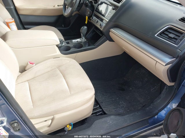 2017 Subaru Outback 2.5i Premium მანქანა იყიდება აუქციონზე, vin: 4S4BSAFC0H3252489, აუქციონის ნომერი: 44373372