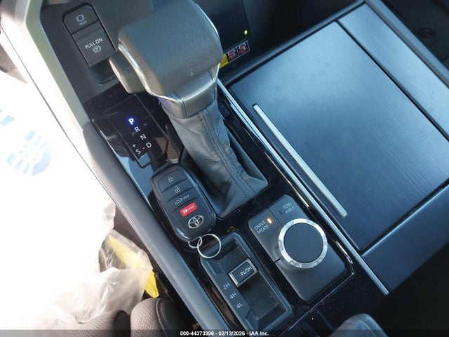 Toyota Tundra Platinum 2025 5TFNA5DB6SX323846 Image 11