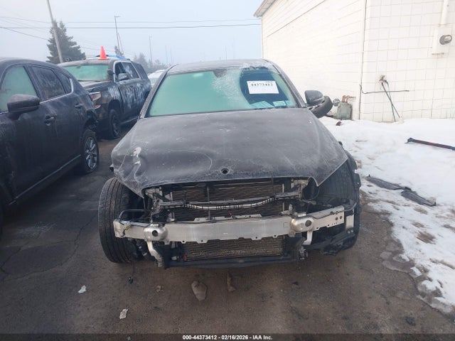 2018 Mercedes-benz C 300 4matic მანქანა იყიდება აუქციონზე, vin: 55SWF4KB6JU260080, აუქციონის ნომერი: 44373412