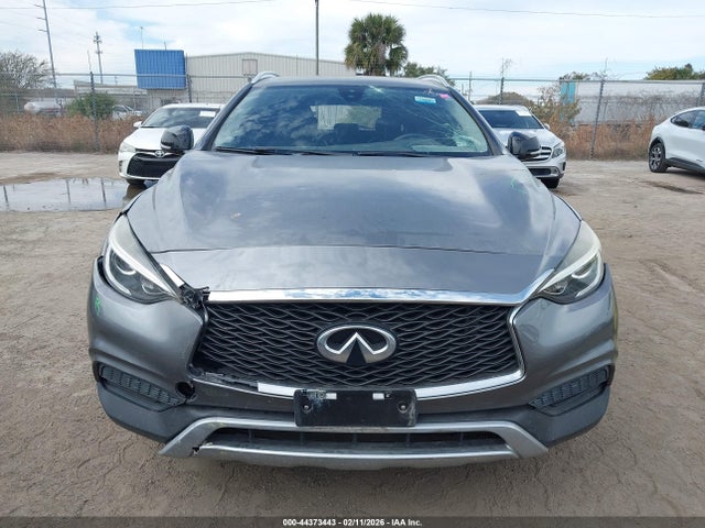 44373443 :رقم المزاد ، SJKCH5CR6JA061004 vin ، 2018 Infiniti Qx30 Luxury مزاد بيع