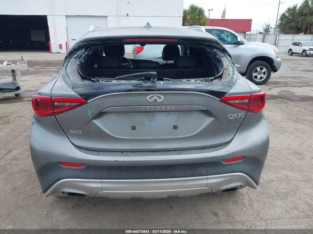 44373443 :رقم المزاد ، SJKCH5CR6JA061004 vin ، 2018 Infiniti Qx30 Luxury مزاد بيع