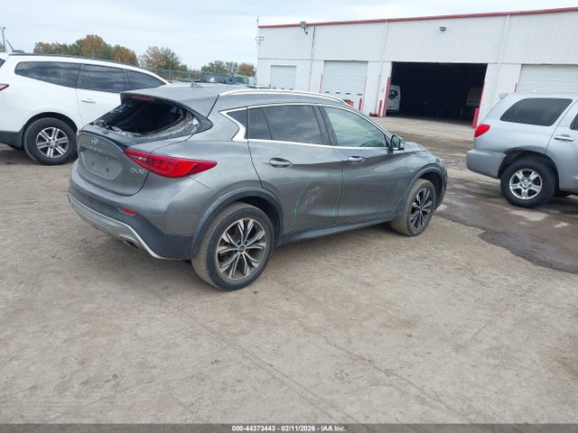 2018 INFINITI QX30 SJKCH5CR6JA061004 Photo 3