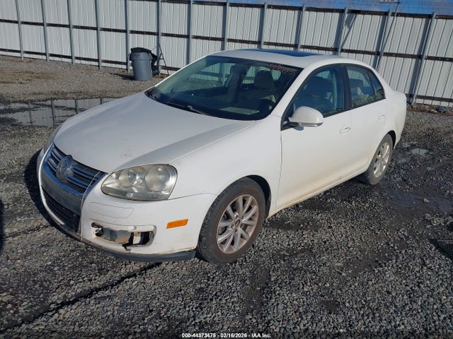 2010 VOLKSWAGEN JETTA 3VWRX7AJ2AM160900 Photo 1