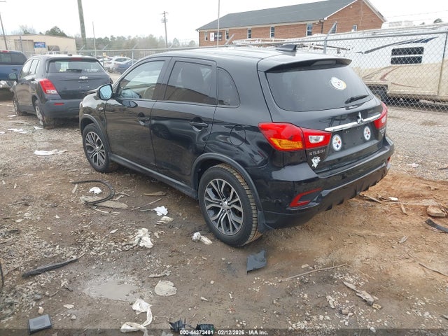 2018 MITSUBISHI OUTLANDER SPORT JA4AP3AW5JZ011443 Photo 2