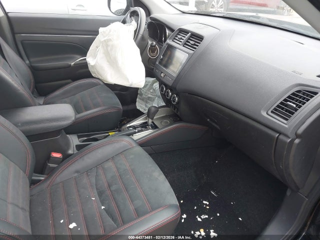 2018 MITSUBISHI OUTLANDER SPORT JA4AP3AW5JZ011443 Photo 4