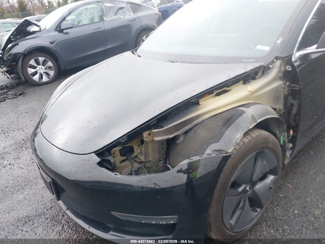2019 Tesla Model 3 Long Range/performance მანქანა იყიდება აუქციონზე, vin: 5YJ3E1EB3KF208585, აუქციონის ნომერი: 44373482