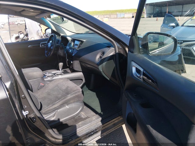 5N1AR2MM7GC613630 Nissan Pathfinder S