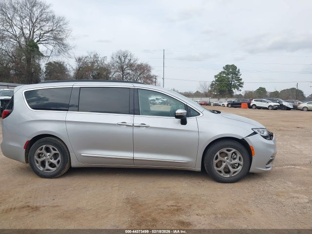 Chrysler Pacifica Limited 2023 2C4RC1GG6PR547409 Image 14