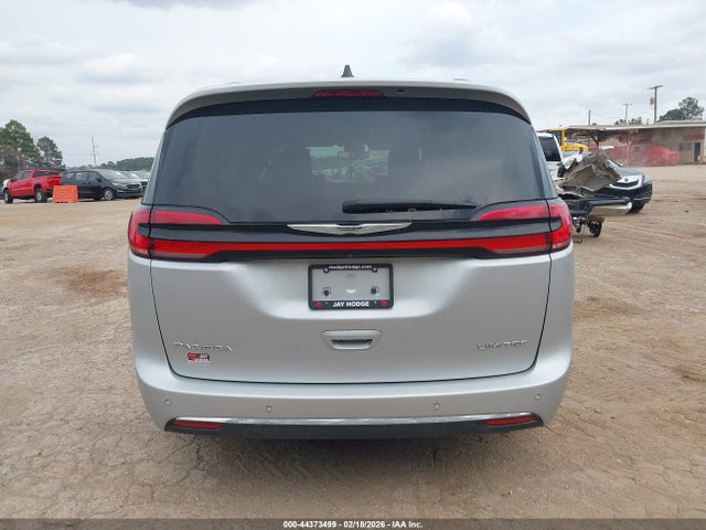 Chrysler Pacifica Limited 2023 2C4RC1GG6PR547409 Image 17