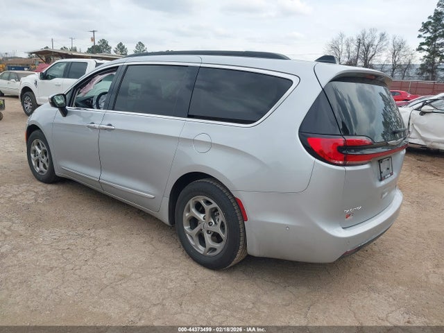 Chrysler Pacifica Limited 2023 2C4RC1GG6PR547409 Image 3