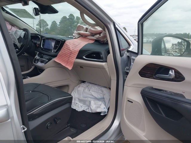 Chrysler Pacifica Limited 2023 2C4RC1GG6PR547409 Image 5