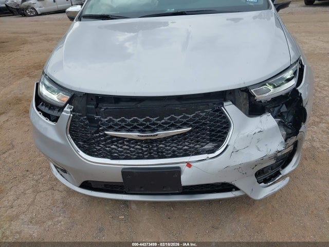 Chrysler Pacifica Limited 2023 2C4RC1GG6PR547409 Image 6