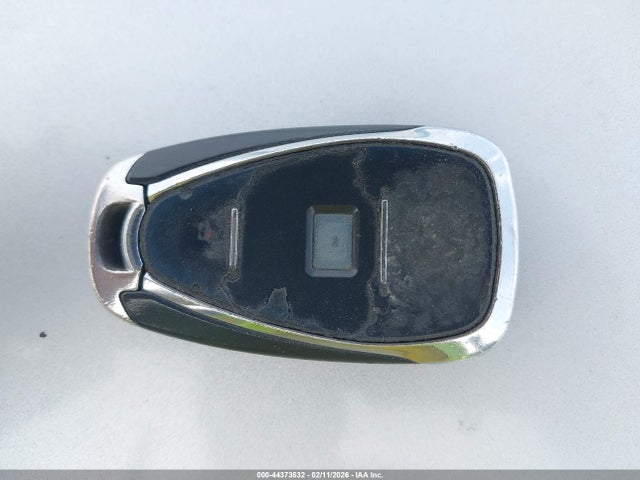 3GNAXHEV6KL301775 Chevrolet EQUINOX LS
