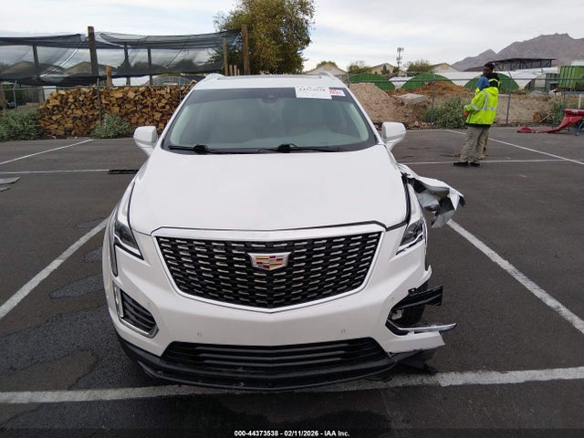 1GYKNCR42NZ166745 Cadillac Xt5 Fwd Premium Luxury