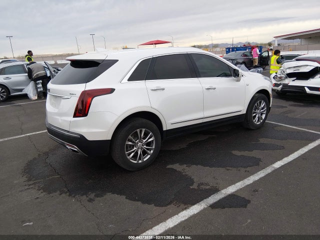 2022 CADILLAC XT5 1GYKNCR42NZ166745 Photo 3