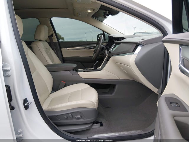 2022 CADILLAC XT5 1GYKNCR42NZ166745 Photo 4