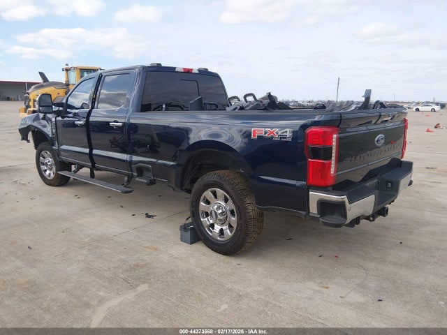 Ford F-350 Lariat 2024 1FT8W3BT7REE89894 Image 3