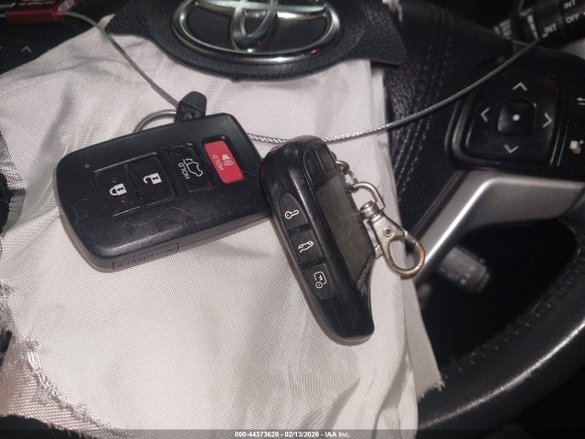 Toyota Highlander Xle V6 2016 5TDJKRFHXGS337718 Image 11