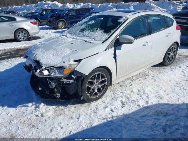 2015 FORD FOCUS 1FADP3K25FL338049 Photo 1