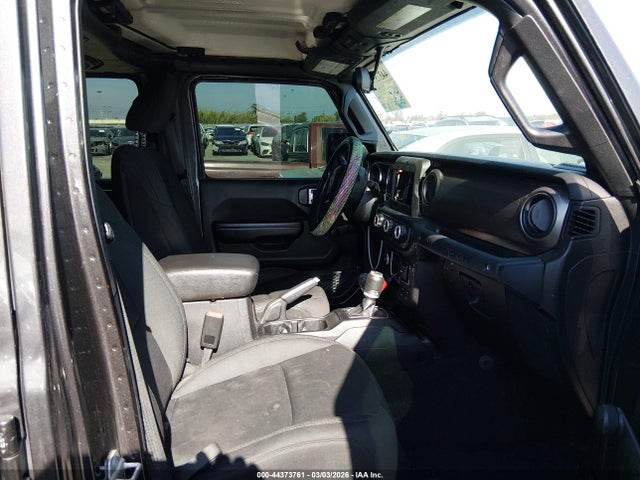 1C4HJXDNXKW587290 Jeep Wrangler Unlimited Sport 4x4