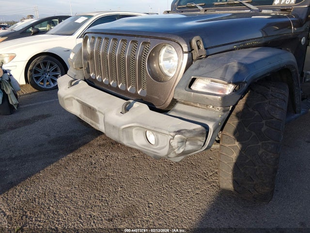 1C4HJXDNXKW587290 Jeep Wrangler Unlimited Sport 4x4