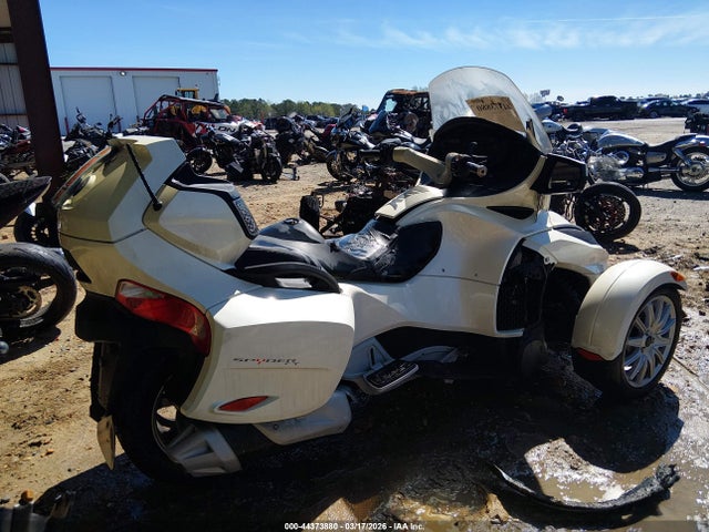 2015 CAN-AM SPYDER ROADSTER 2BXNBCD29FV000002 Photo 3
